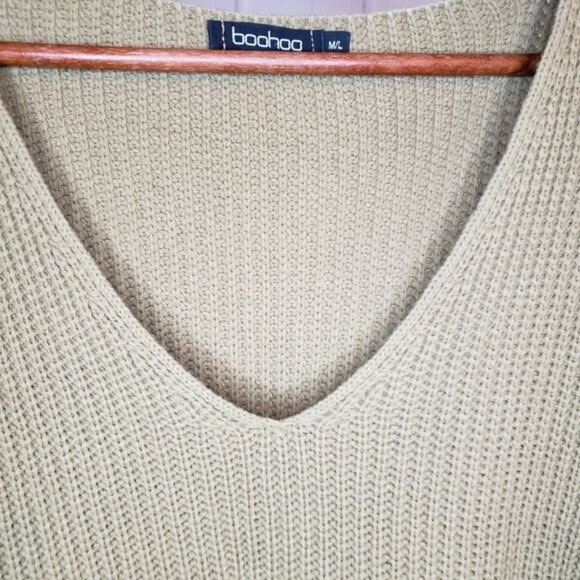 Boohoo OVERSIZED V NECK SWEATER Size M/L - Picture 5 of 7